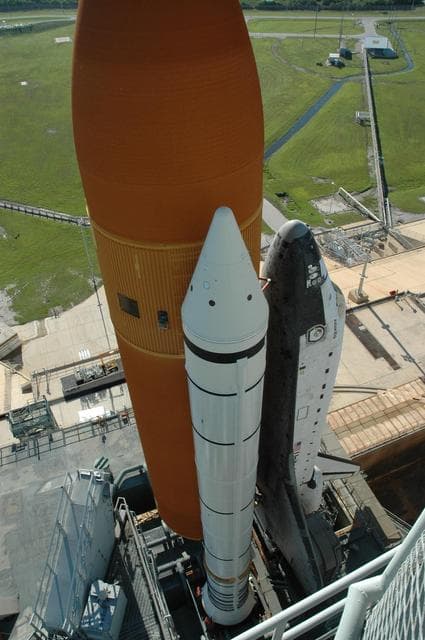 NASA image: KSC-06pd1970
