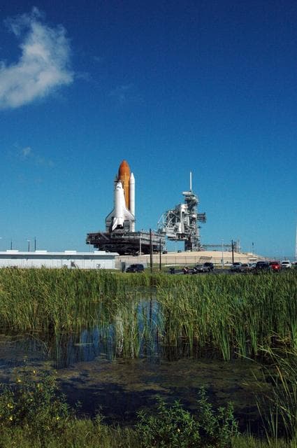 NASA image: KSC-06pd1985