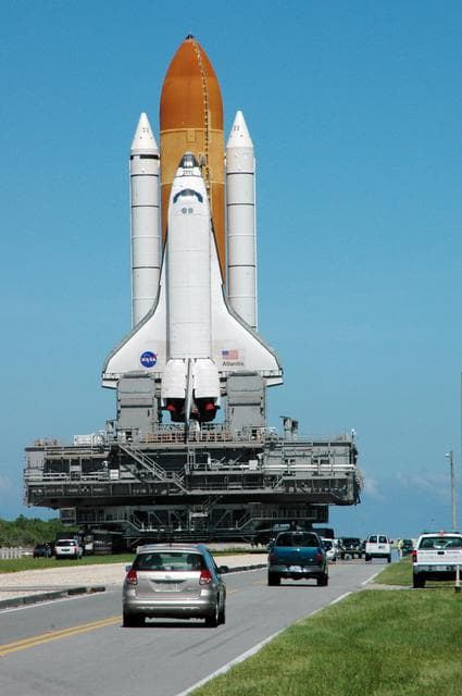 NASA image: KSC-06pd1993