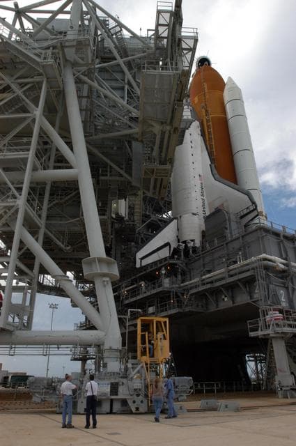 NASA image: KSC-06pd2037