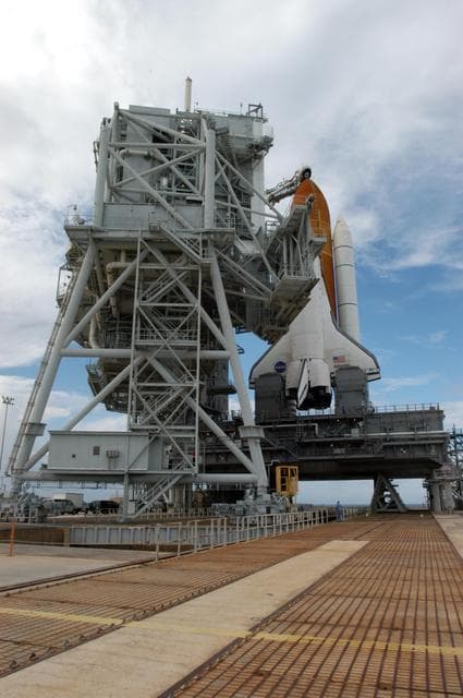 NASA image: KSC-06pd2038