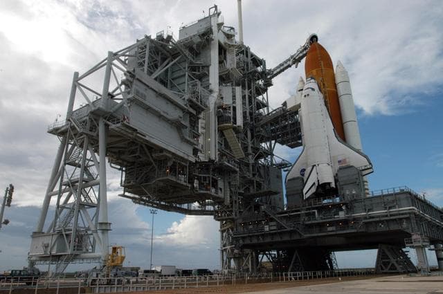 NASA image: KSC-06pd2039