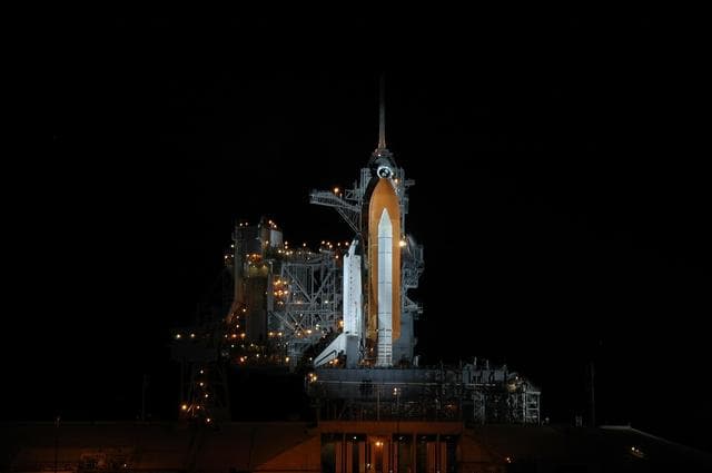 NASA image: KSC-06pd2047