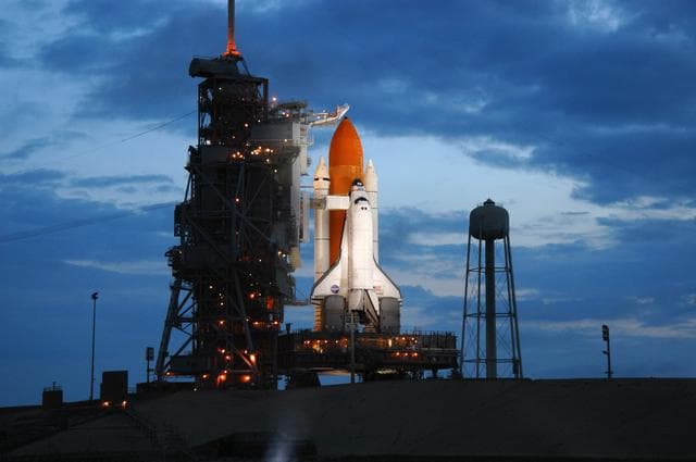 NASA image: KSC-06pd2051