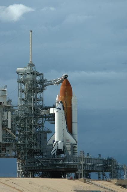 NASA image: KSC-06pd2064