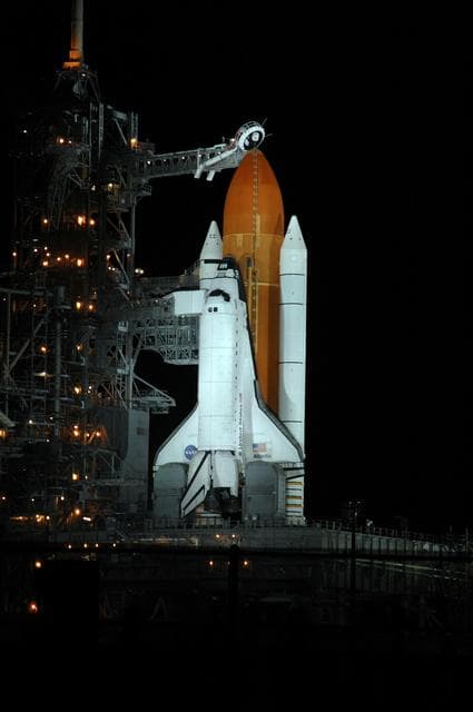 NASA image: KSC-06pd2074