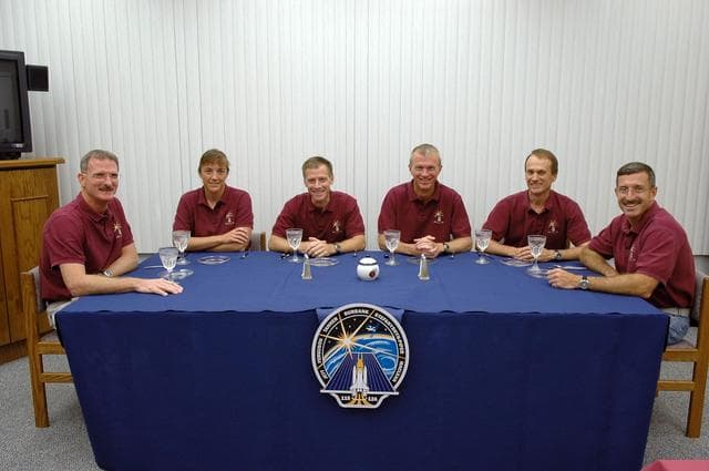 NASA image: KSC-06pd2075