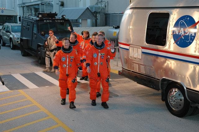 NASA image: KSC-06pd2104