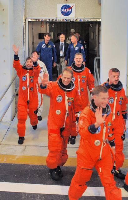 NASA image: KSC-06pd2107