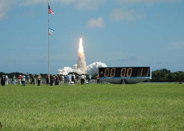 NASA image: KSC-06pd2109