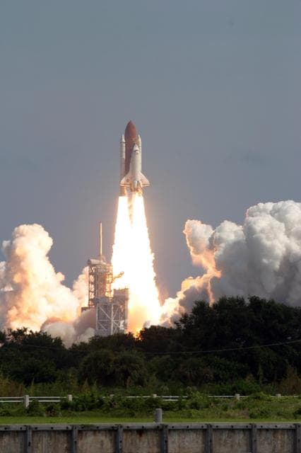 NASA image: KSC-06pd2111