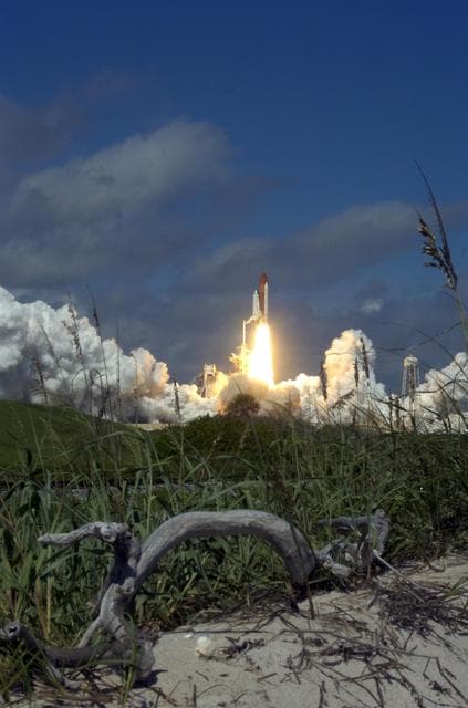 NASA image: KSC-06pd2123