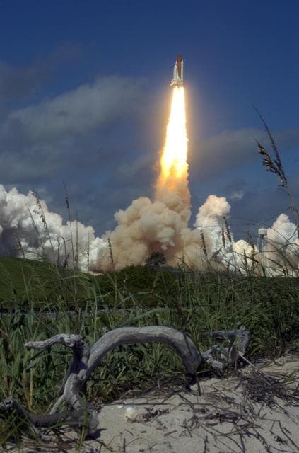 NASA image: KSC-06pd2124