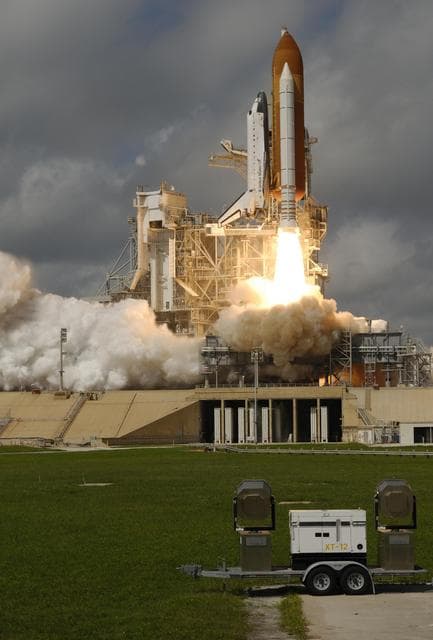 NASA image: KSC-06pd2128
