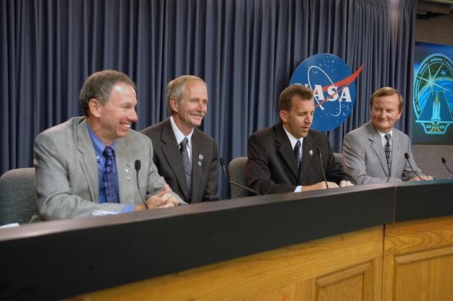 NASA image: KSC-06pd2141