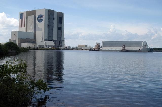 NASA image: KSC-06pd2174