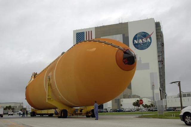 NASA image: KSC-06pd2180