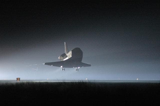 NASA image: KSC-06pd2185