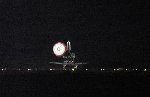 NASA image: KSC-06pd2189