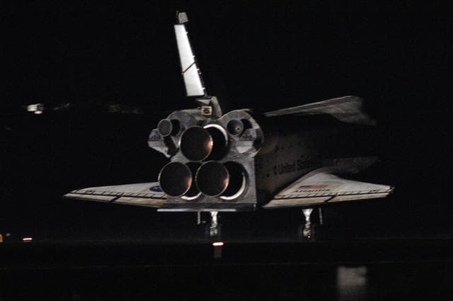 NASA image: KSC-06pd2191