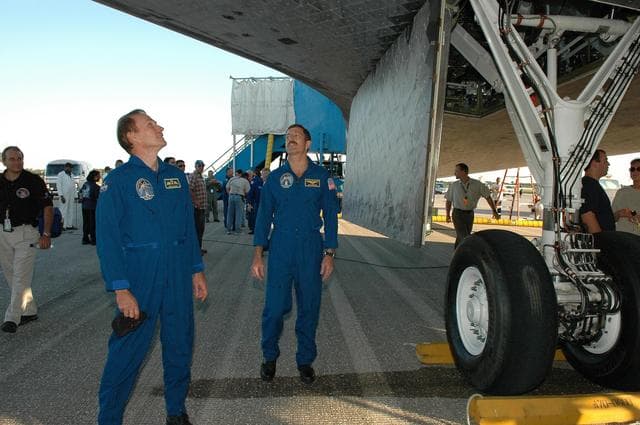NASA image: KSC-06pd2203