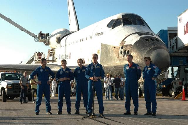 NASA image: KSC-06pd2206