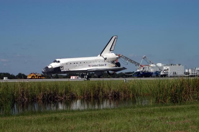 NASA image: KSC-06pd2207