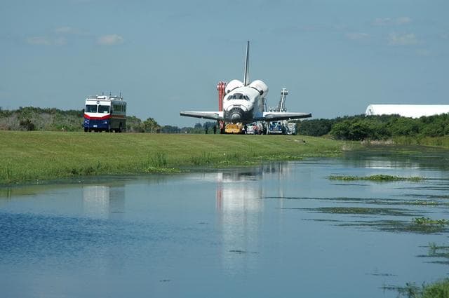 NASA image: KSC-06pd2209