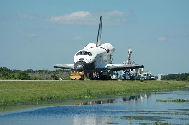 NASA image: KSC-06pd2210