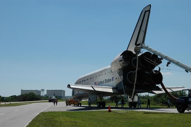 NASA image: KSC-06pd2212