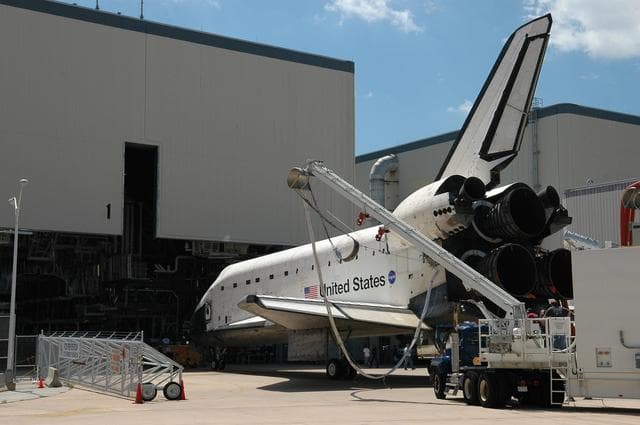 NASA image: KSC-06pd2214