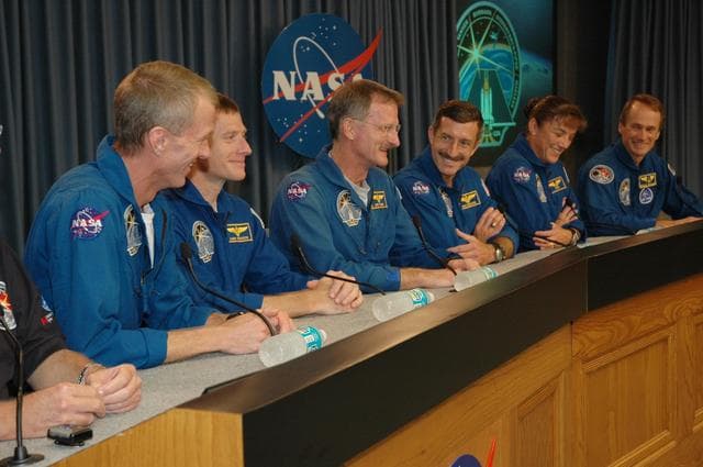 NASA image: KSC-06pd2216