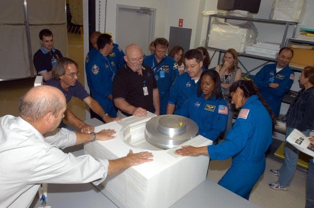 NASA image: KSC-06pd2247