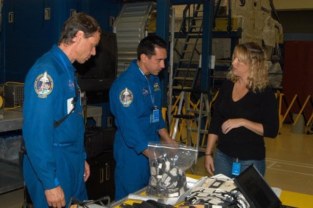 NASA image: KSC-06pd2251