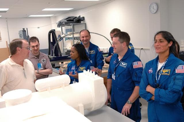 NASA image: KSC-06pd2308