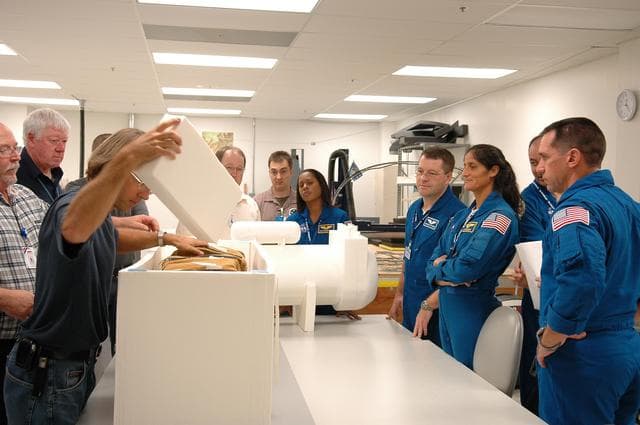 NASA image: KSC-06pd2310