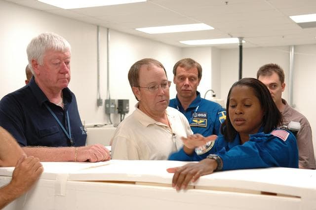 NASA image: KSC-06pd2313