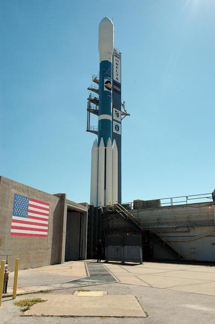 NASA image: KSC-06pd2392