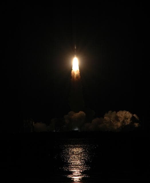 NASA image: KSC-06pd2396