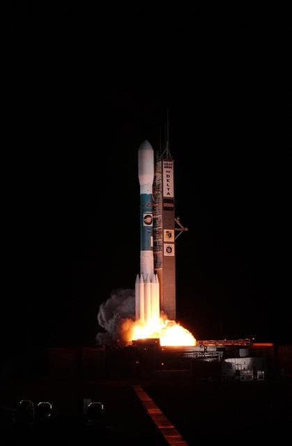 NASA image: KSC-06pd2399