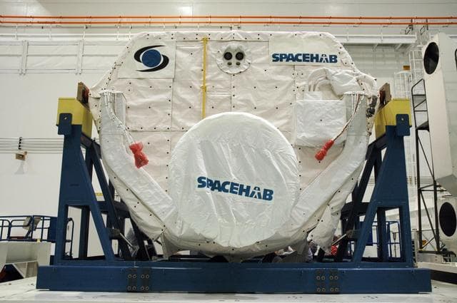 NASA image: KSC-06pd2442