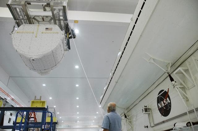 NASA image: KSC-06pd2447