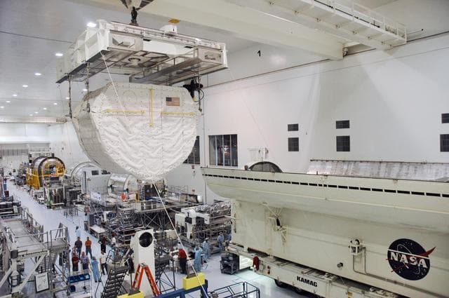 NASA image: KSC-06pd2448