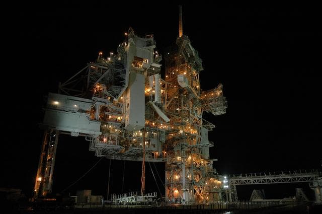 NASA image: KSC-06pd2463