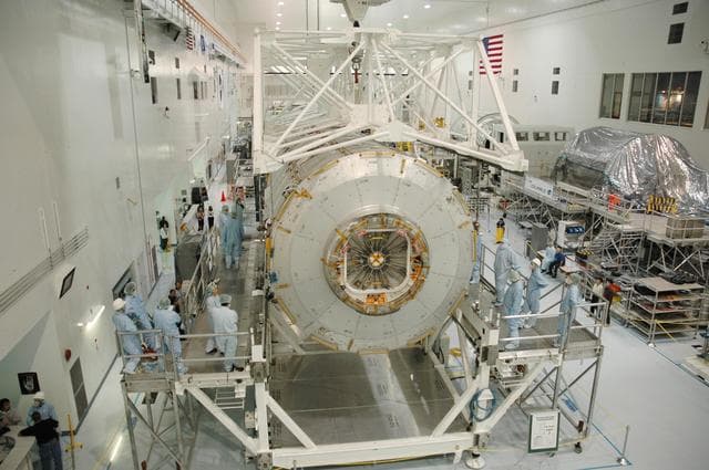 NASA image: KSC-06pd2499