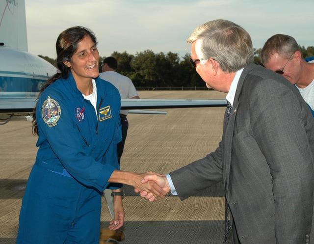 NASA image: KSC-06pd2510