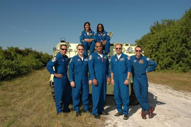 NASA image: KSC-06pd2544