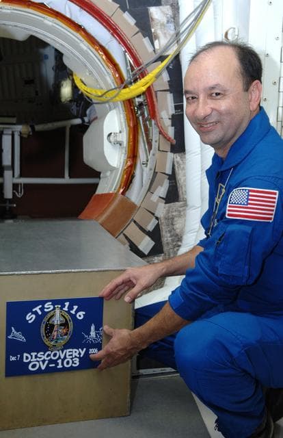 NASA image: KSC-06pd2566