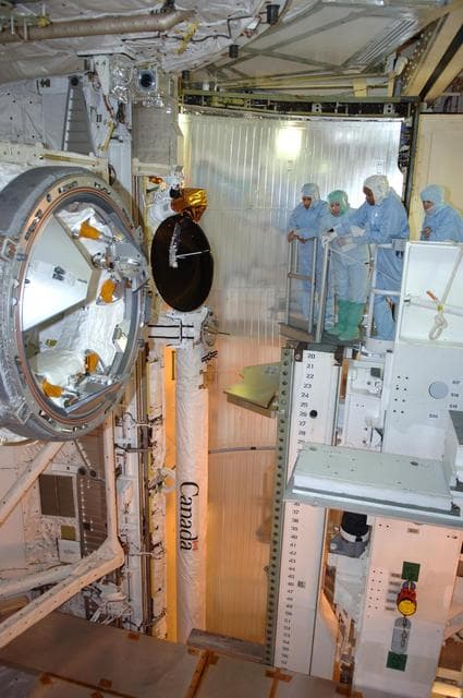 NASA image: KSC-06pd2575