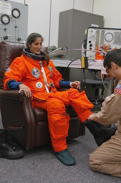 NASA image: KSC-06pd2585